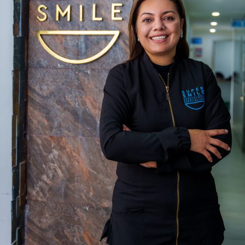 Adriana en el logo completa